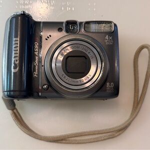 Canon PowerShot A590 Digital Camera 8MP Viewfinder Zoom Lens 4x Working